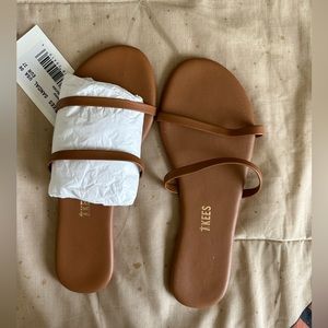 New teeks strappy sandals